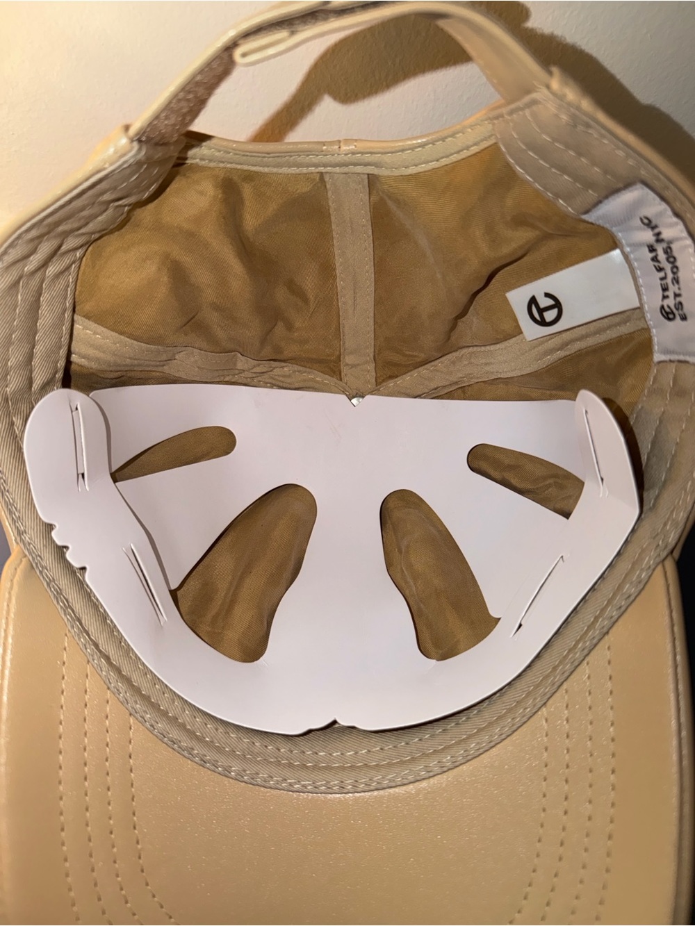 Telfar cream hat - Picture 5 of 7
